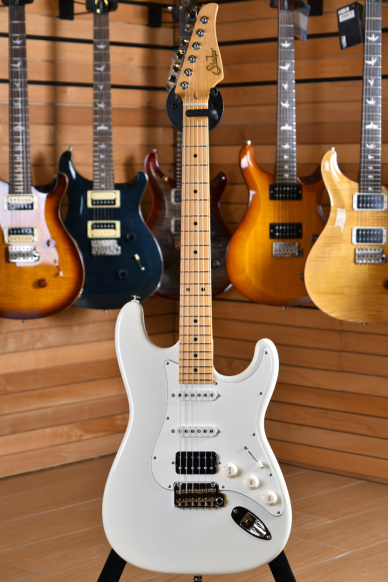 Suhr Classic S Maple Neck HSS Olympic White