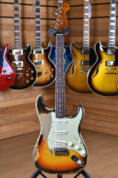 Fender Custom Shop Stratocaster '59 Heavy Relic 3 Tone Sunburst Rosewood Fingerboard Masterbuilt Dale Wilson