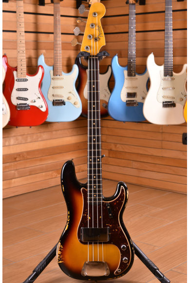 Fender Custom Shop 1961 Precision Bass Relic Rosewood Fingerboard 3 Tone Sunburst