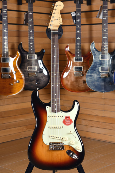 Fender Mexico Classic Player Stratocaster '60 3 Color Sunburst