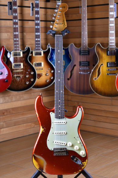 Fender Custom Shop '60 Stratocaster Heavy Relic Rosewood Fingerboard Faded Aged Candy Apple Red on 3 Color Sunburst