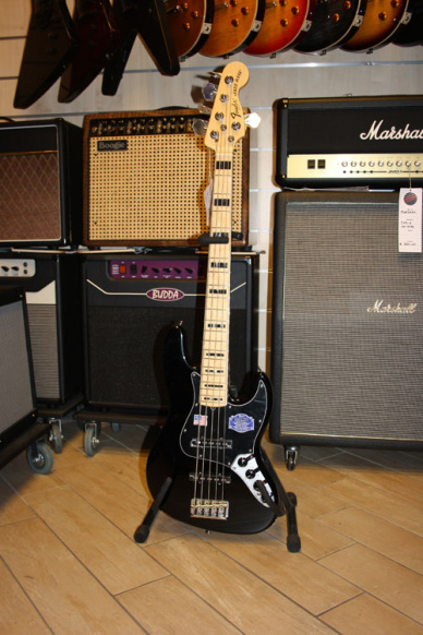 Fender American Deluxe Jazz Bass V Maple Neck Black 2010