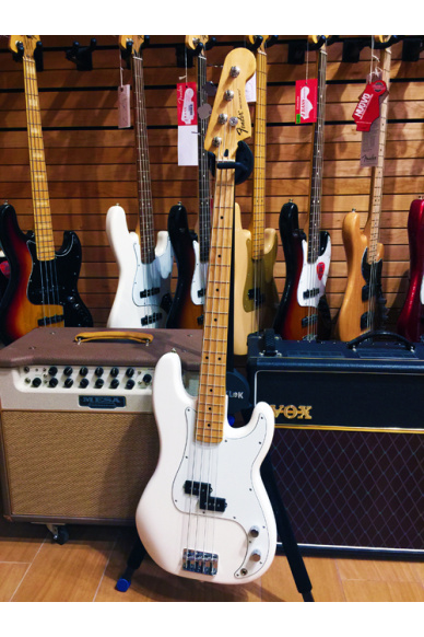 Fender Mexico Standard Precision Bass Maple Fingerboard Artic White