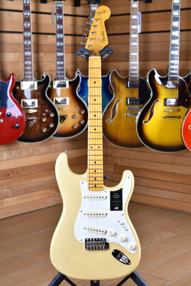 Fender American Vintage II 1957 Stratocaster Maple Neck Vintage Blonde