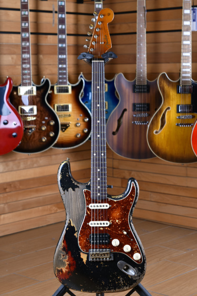 Fender Custom Shop Stratocaster '61 HSS Heavy Relic Black on Candy Apple Red Masterbuilt Dale Wilson