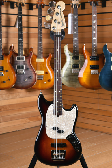 Fender American Performer Mustang Rosewood Fingerboard Bass 3 Color Sunburst