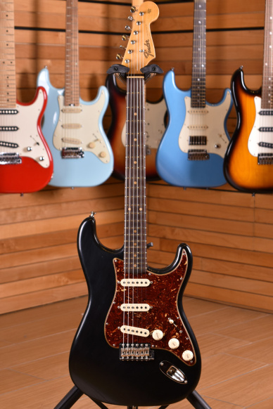 Fender Custom Shop Postmodern Stratocaster Journeyman Relic with Closet Classic Hardware Rosewood Fingerboard Aged Black