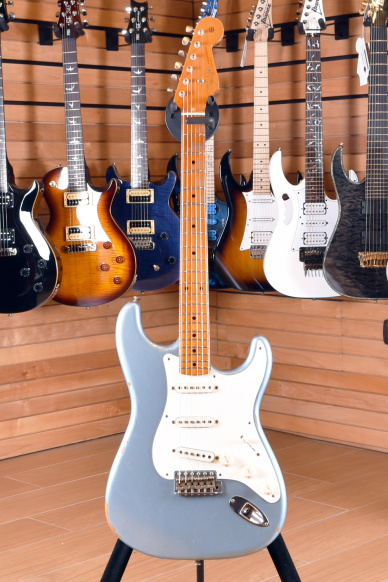 Fender Custom Shop '57 Stratocaster Relic Ice Blue