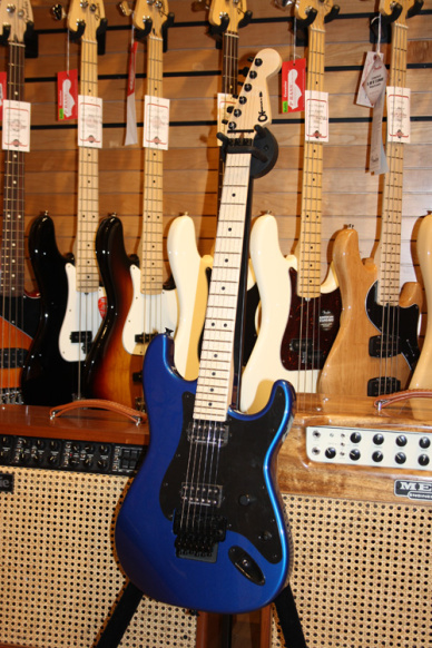 Charvel So-Cal Style 1 H/H Candy Apple Blue