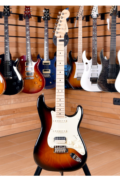 Fender American Professional 2017 Stratocaster HSS Shawbucker Maple Fingerboard 3 Color Sunburst