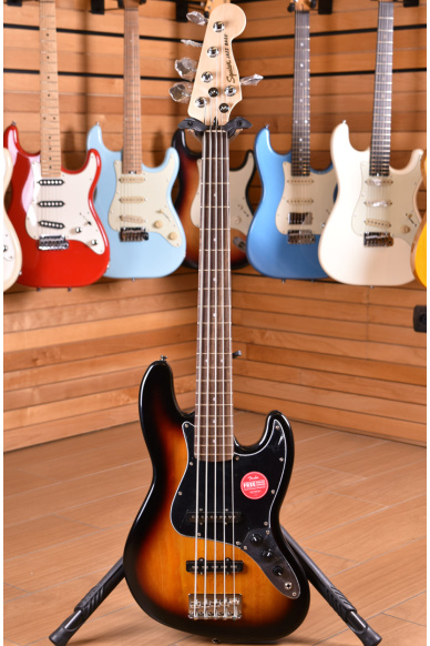 Squier ( by Fender ) Affinity Series Jazz Bass V Laurel Fingerboard Black Pickguard 3 Tone Sunburst