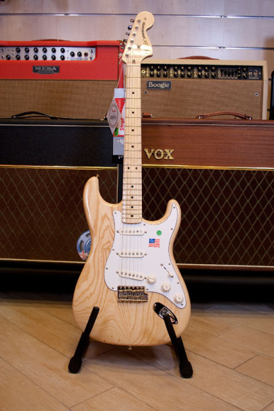 Fender American Vintage Stratocaster '70 Maple Neck Natural