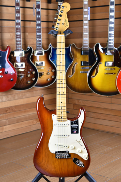 Fender American Professional II Stratocaster Maple Neck Sienna Sunburst