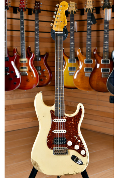 Fender Custom Shop Stratocaster '63 HSS Heavy Relic Vintage White