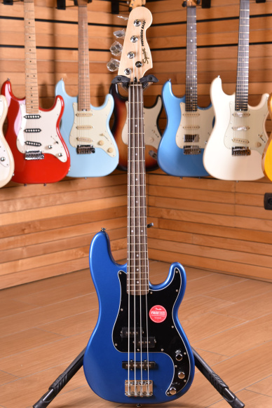 Squier ( by Fender ) Affinity Series Precision Bass PJ Laurel Fingerboard Black Pickguard Lake Placid Blue