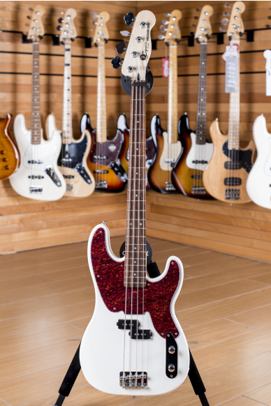 Squier (by Fender) Artist Series Mike Dirnt Precision Bass Rosewood Fingerboard Arctic White