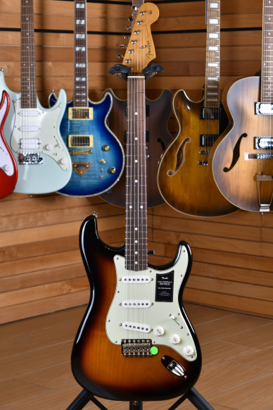 Fender Stratocaster Vintera II '60S 3 Color Sunburst