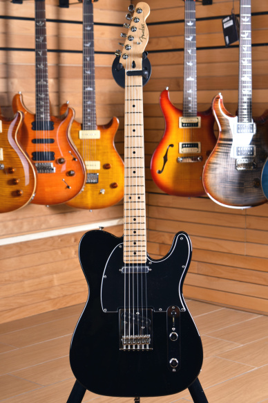 Fender Player Series Telecaster Maple Fingerboard Black
