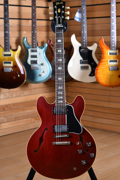 Gibson Custom Murphy Lab 1964 ES-335 Reissue Ultra Light Aged Sixties Cherry ( S.N. 100877 )