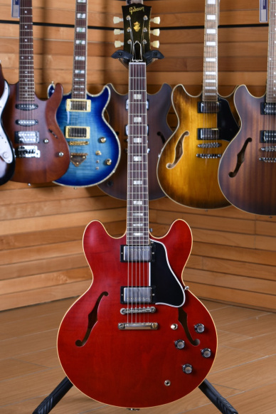 Gibson Custom Murphy Lab 1964 ES-335 Reissue Ultra Light Aged Sixties Cherry