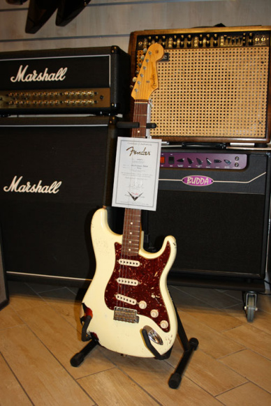 Fender Custom Shop Stratocaster '60 Heavy Relic Rosewood Vintage White/3 Color Sunburst