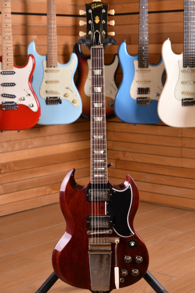 Gibson Custom 1964 SG Standard Reissue with Maesttro Vibrola VOS Cherry Red ( S.N. 009182 )