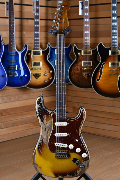 Fender Custom Shop Limited Edition Roasted '61 Stratocaster Super Heavy Relic Aged 3 Color Sunburst