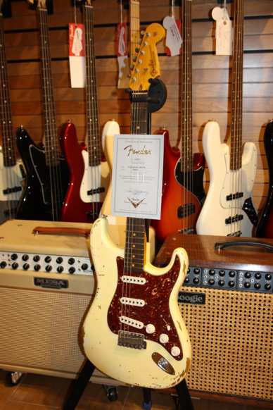 Fender Custom Shop Stratocaster '63 Heavy Relic Olympic White