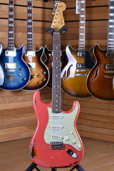 Fender Custom Shop Michael Landau Signature '63 Stratocaster Relic Fiesta Red on 3 Color Sunburst