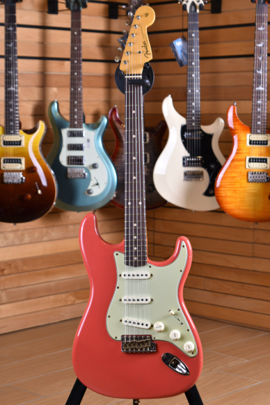 Fender Custom Shop Limited Edition '62/'63 Stratocaster Journeyman Relic Rosewood Fingerboard Aged Fiesta Red