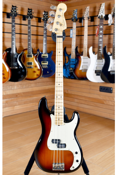 Fender American Professional 2017 Precision Bass Maple Fingerboard 3 Color Sunburst