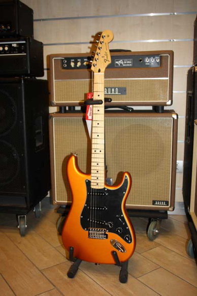 Fender FSR Standard Stratocaster Maple Neck Satin Arizona Sun