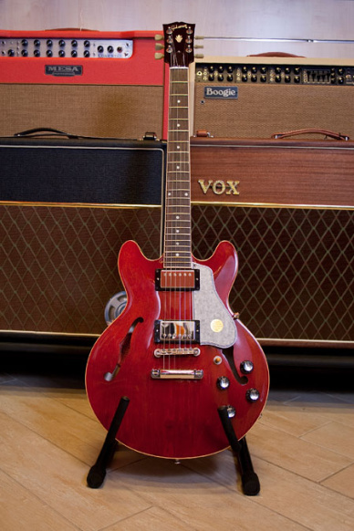 Gibson Memphis ES-339 Antique Cherry