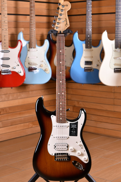 Fender Player Series Stratocaster HSS Pau Ferro Fingerboard 3 Tone Sunburst