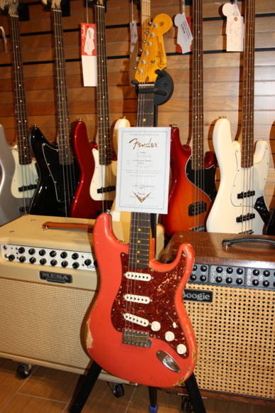 Fender Custom Shop Stratocaster '63 Heavy Relic Fiesta Red