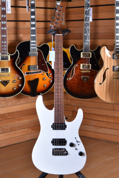 ギター Ibanez AZ2402 Pearl White Flat Prestige Ibanez AZ2402-PWF Prestige Japan Pearl White Flat | Centro Chitarre