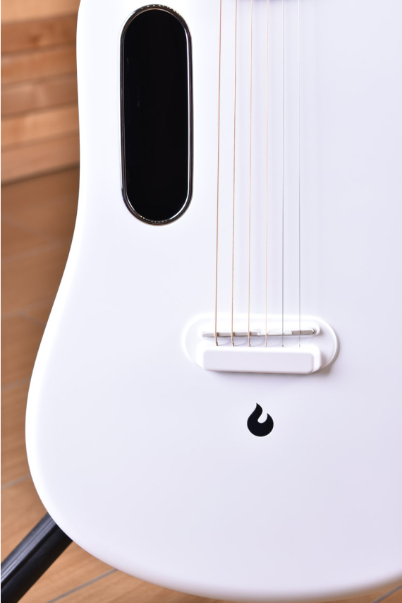 Lava Music Lava ME 2 FreeBoost White with Ideal Bag | Centro Chitarre