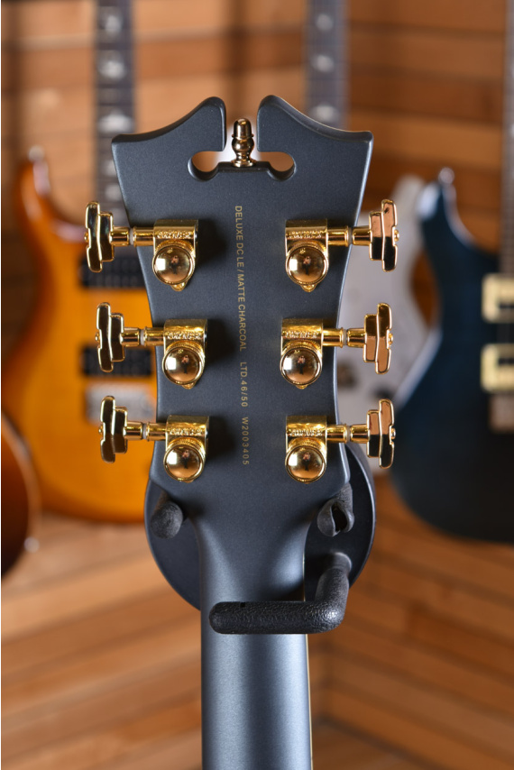 D'Angelico Limited Edition Deluxe DC Matte Charcoal | Centro Chitarre