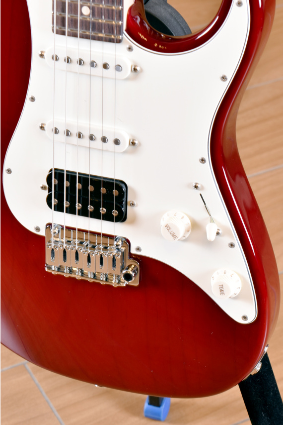 Suhr Standard Pro S1 Transparent Red | Centro Chitarre