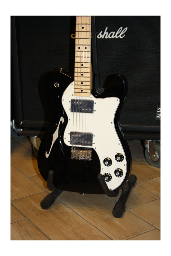 Fender Classic Player Telecaster Thinline Deluxe Maple Neck Black