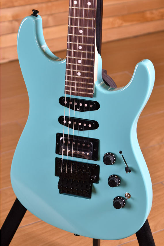Fender Made in Japan Limited Edition HM STRAT Ice Blue | Centro