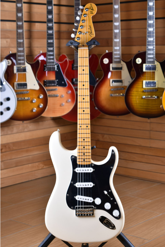 Fender Nile Rodgers Hitmaker Stratocaster Maple Neck Olympic White