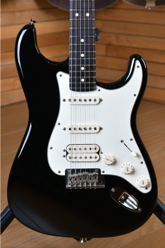 Strat Fully Loaded Pickguard Fender Stratocaster HSS Nero 3 Strati - 11 Fori, Per Modelli Con Pickup Humbucker Al Ponte Pickguard Nero Stratocaster HSS