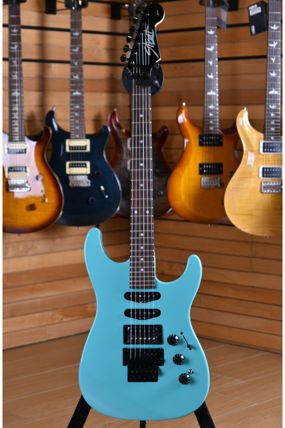 Fender Made in Japan Limited Edition HM STRAT Ice Blue | Centro