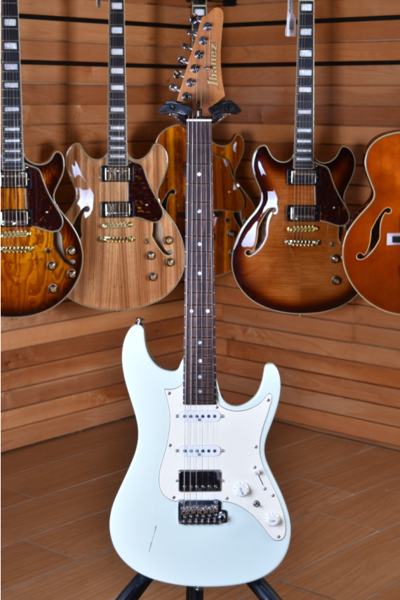 Ibanez AZ2204NW Prestige Made in Japan Mint Green