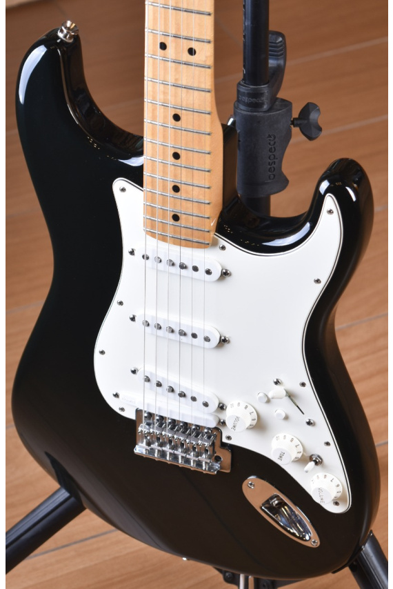Roland GC-1-BLK Black GK Ready Stratocaster by Fender | Centro